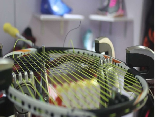 Bao lâu thay dây vợt tennis đảm bảo hiệu suất nhất