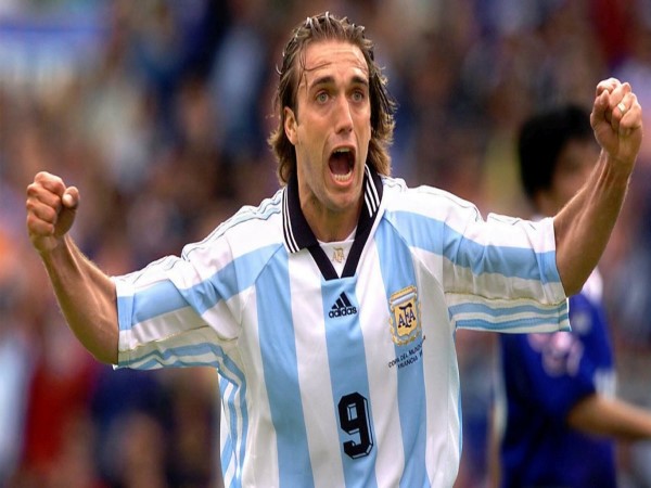 Tiền đạo cắm: Gabriel Batistuta