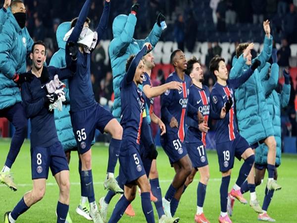 PSG thị uy sức mạnh tại Ligue 1