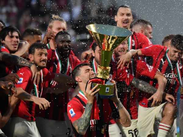 Các giai đoạn thống trị Serie A của AC Milan
