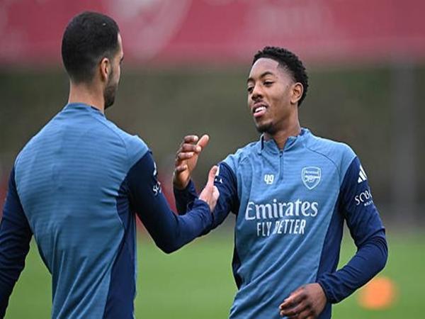 Mikel Arteta đối mặt bài toán khó ở tuyến giữa